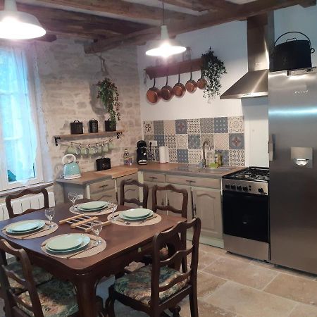 Au Vieux Puit Villa Polisy Luaran gambar